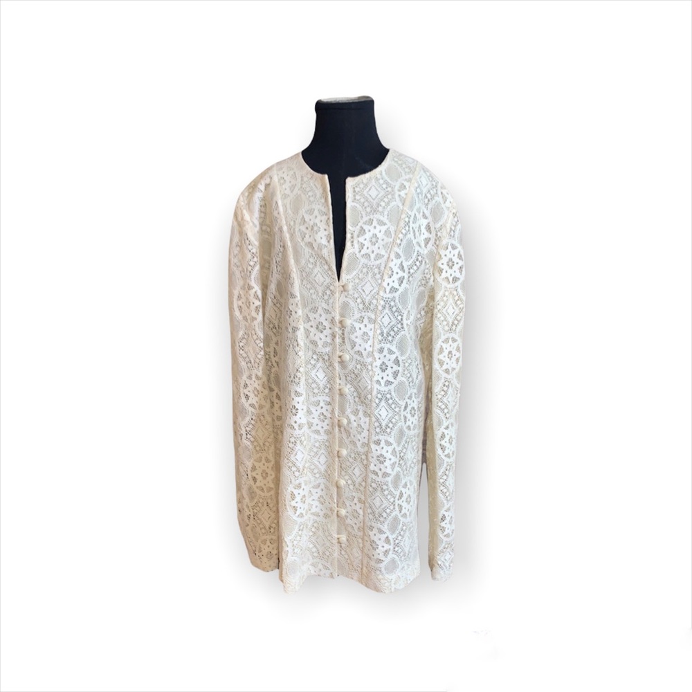Vintage Chessa Davis fully lined lace blouse